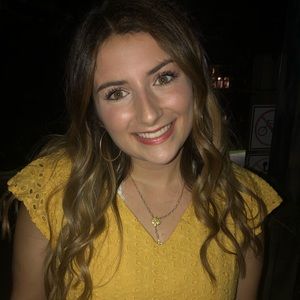 Meet your Posher, Olivia